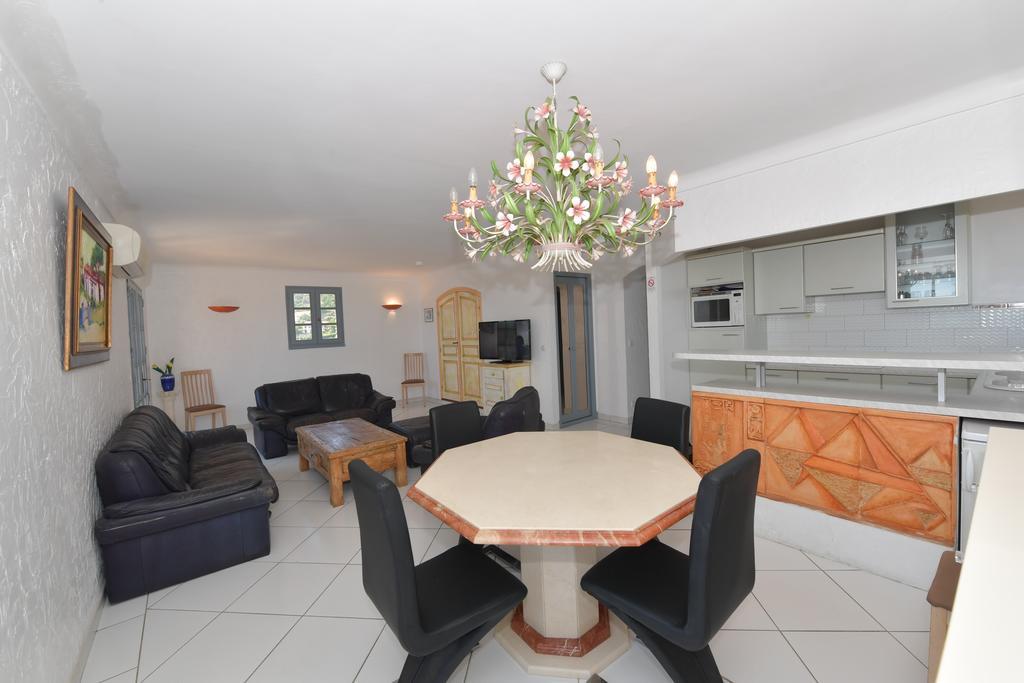 Le Rayol-Canadel-sur-MerLes Lauriers Roses公寓式酒店 外观 照片