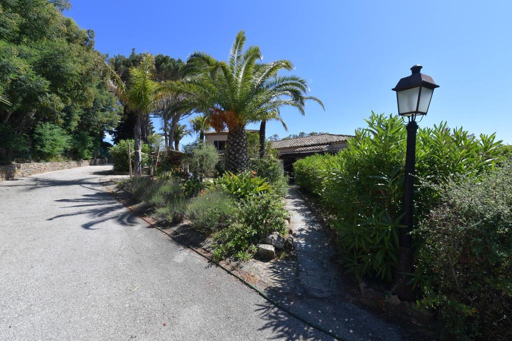 Le Rayol-Canadel-sur-MerLes Lauriers Roses公寓式酒店 外观 照片