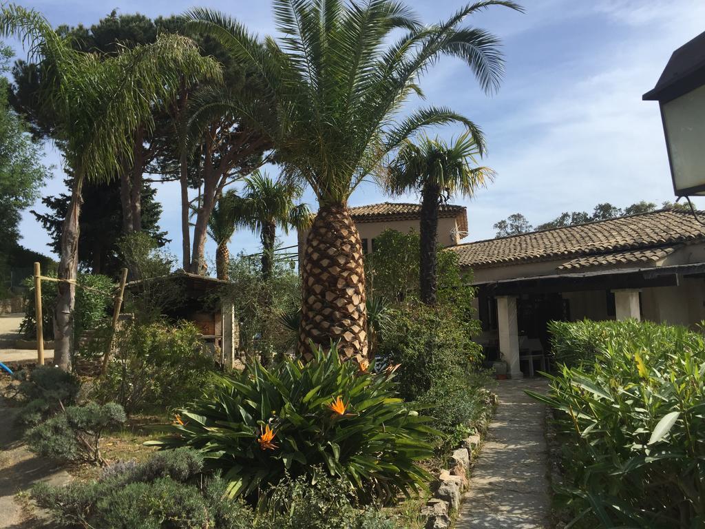 Le Rayol-Canadel-sur-MerLes Lauriers Roses公寓式酒店 外观 照片